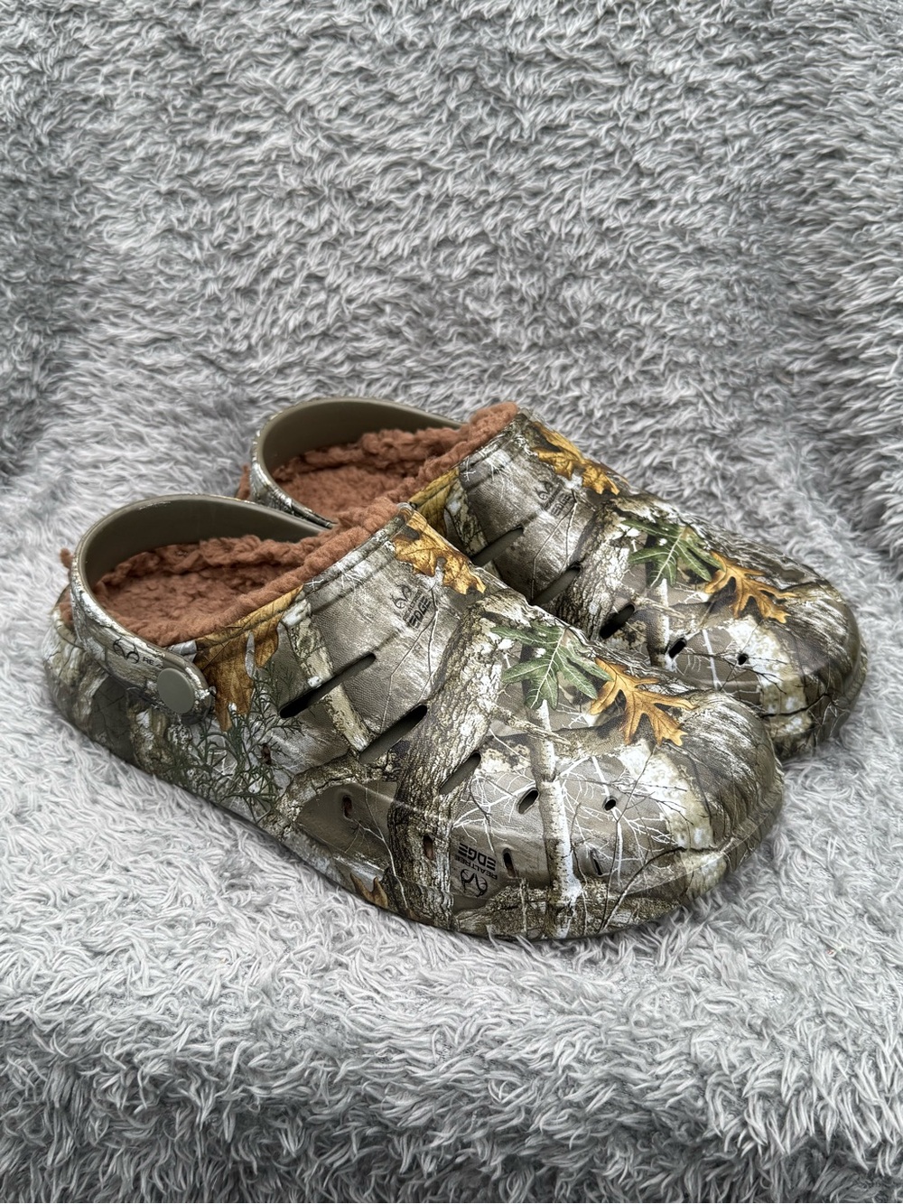 Rugged Shark Men's‎ 7 Camo Slip-On Fleece-Lined Shoes Brown/Green New